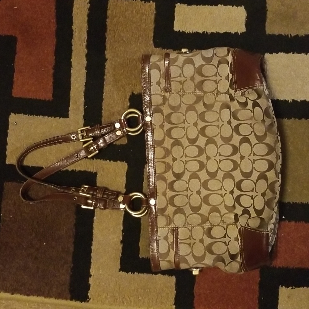 Vintage Coach Logo Shoulder Purse